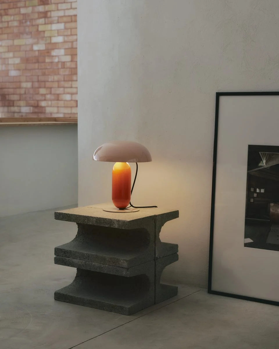 Marset Gambosa Small tafellamp Pink - Orange sfeerbeeld