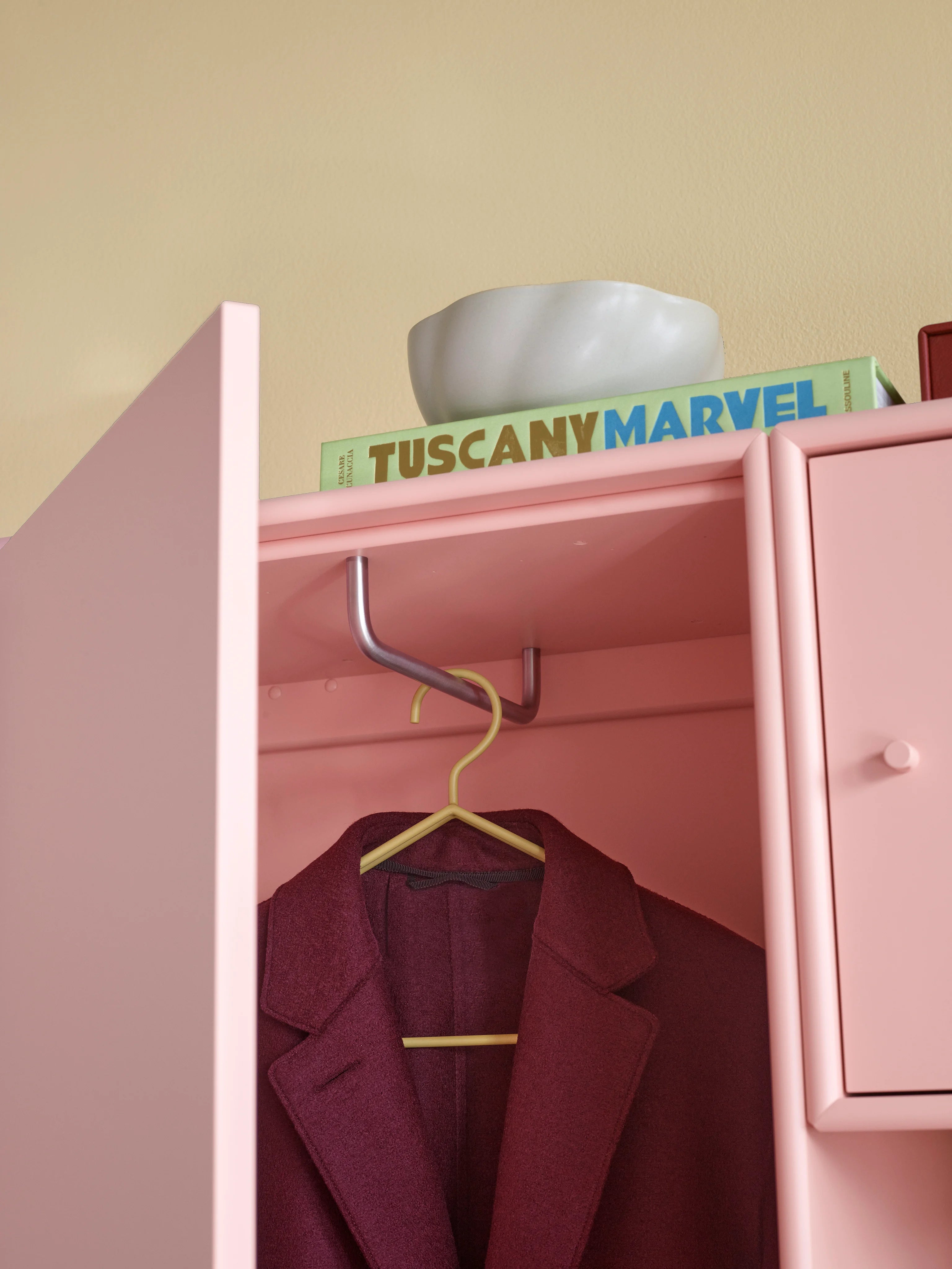 Montana Wardrobe Attire II kast met plint