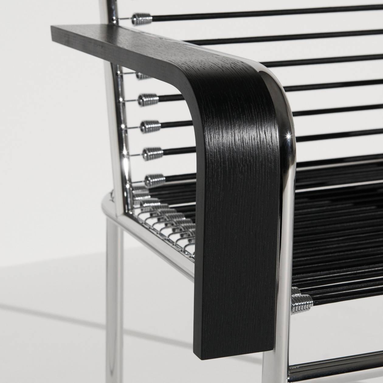 Petite Friture Sandows chair N212