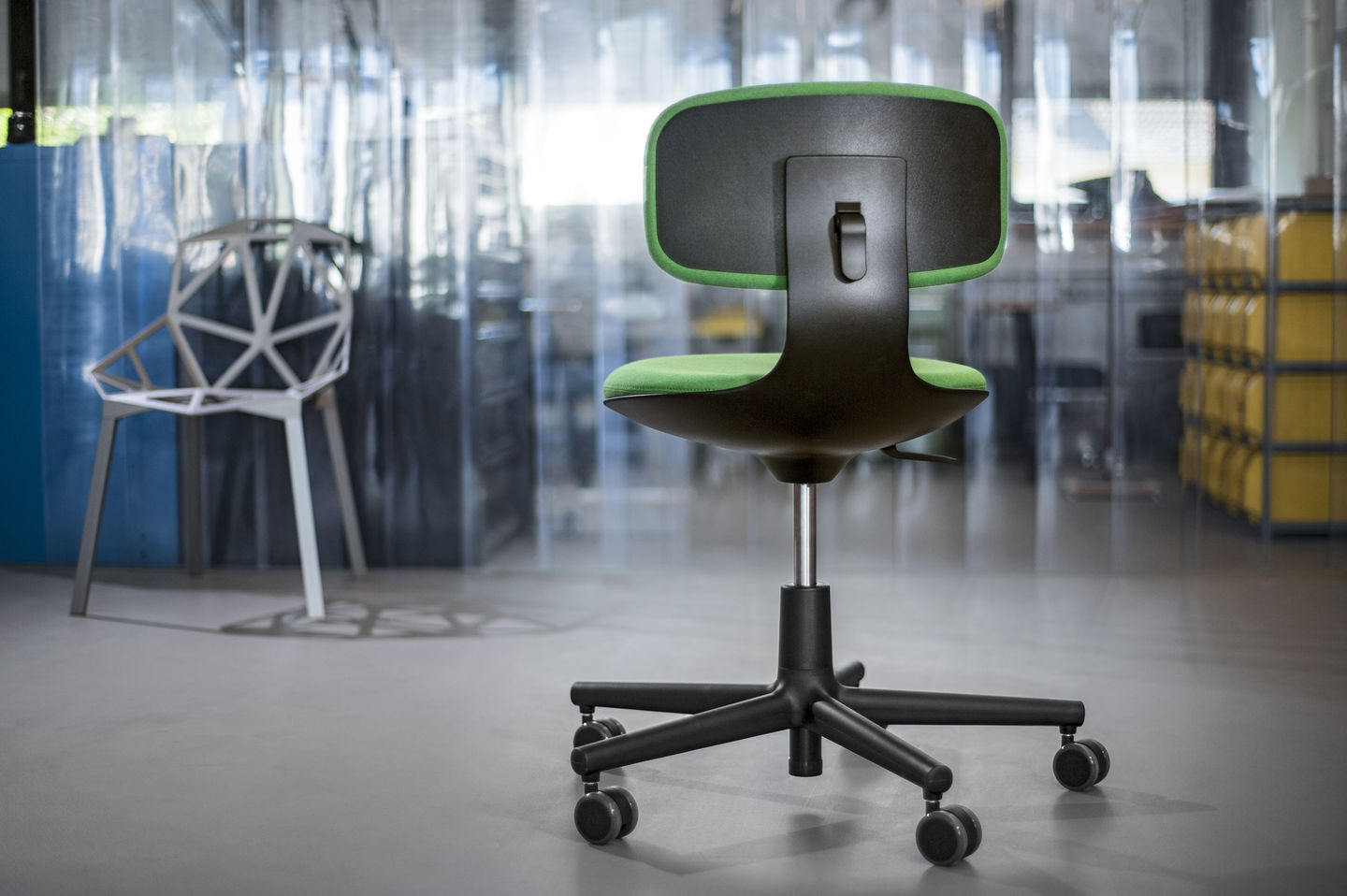 Vitra Rookie bureaustoel productfoto Konstantin Grcic