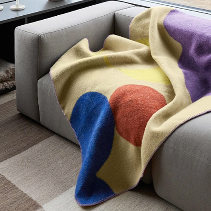 Layered Anemone lambswool blanket Khalo